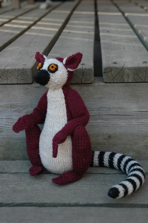 Knitted lemurs free patterns 1