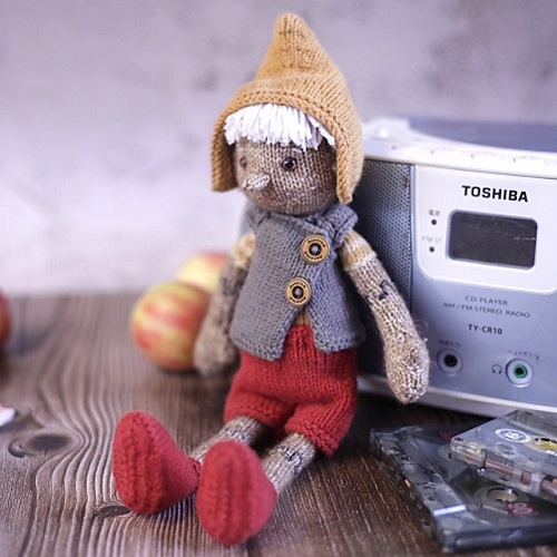 Knitted pinocchio Pattern 1