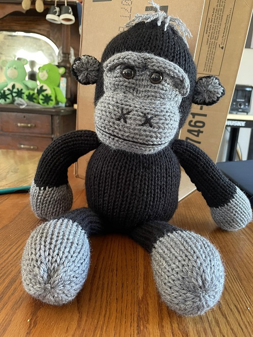 knitting gorilla 2