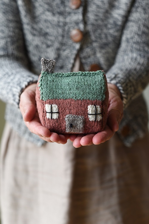 knitting house