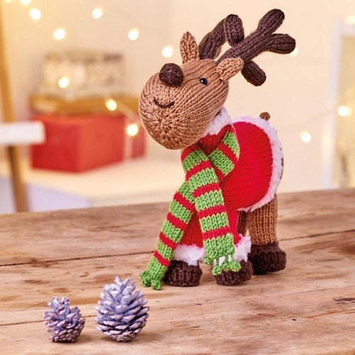 Knitting Reindeer Pattern 4