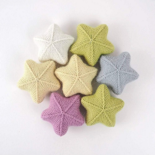 knitting tiny stars
