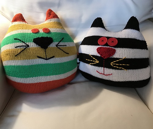 Knitted Cat Pillow Free Patterns 1