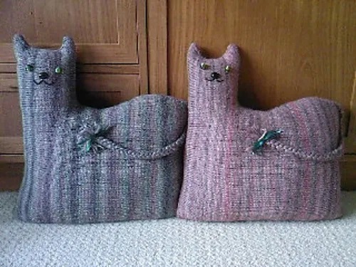Knitted animal Pillow Free Patterns