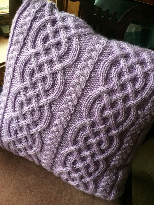knitting Celtic Aran Pillow 1