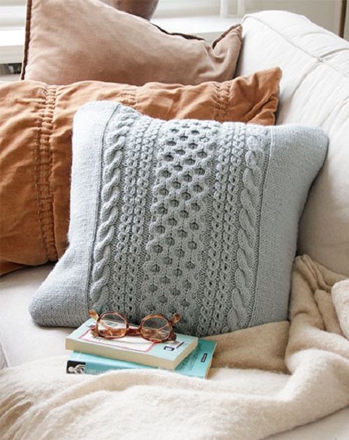 knitting Celtic Aran Pillow 3