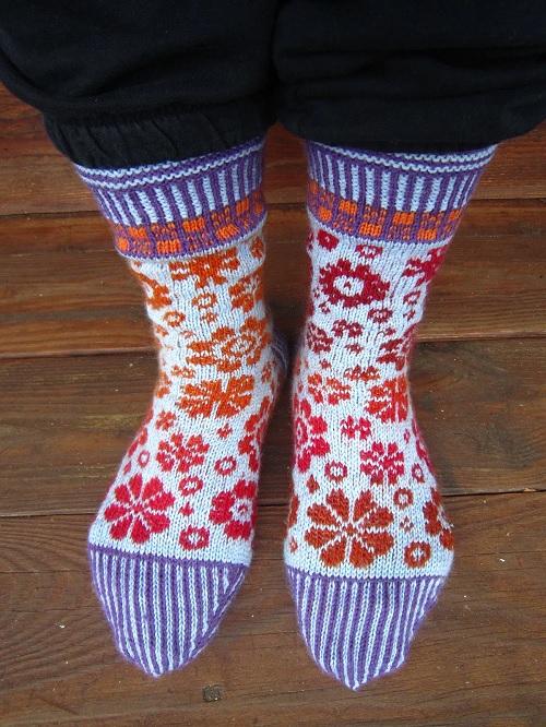Knitting Socks Pattern