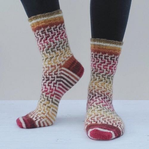 Knitting Festive Socks Free Pattern 4